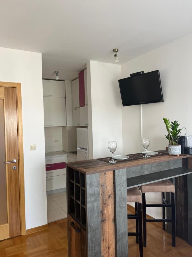 Studio Pao Podgorica Luaran gambar